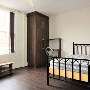 Latham Street Flat, PRESTON, Lancashire PR1 3TE - Photo 2