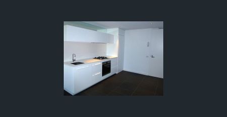 Stunning Inner City 2 bedroom Apartment - Photo 3