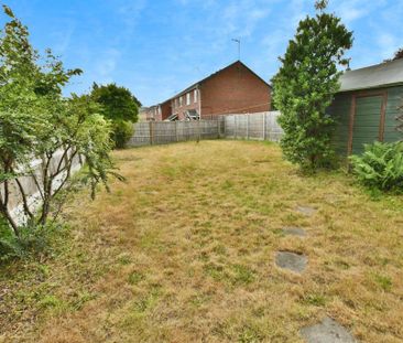 3 bedroom semi-detached house to rent - Photo 3