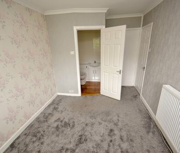 3 bed flat to rent in Hillpark Drive, Glasgow, G43 - Photo 3