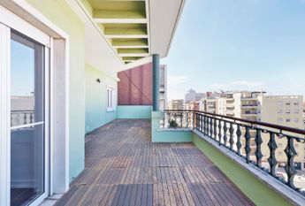 Apartamento T3 para arrendamento sem móveis na Av. Roma em Lisboa