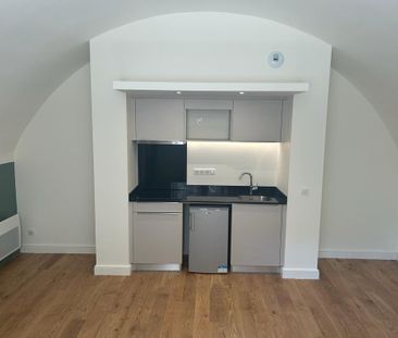 Location Appartement 1 pièce 31m² - Photo 4