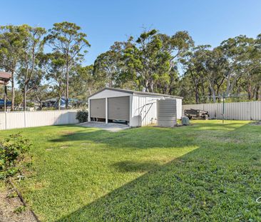 LAKESIDE LIVING WITH COMFORT & PRACTICAL SPACE - Photo 4