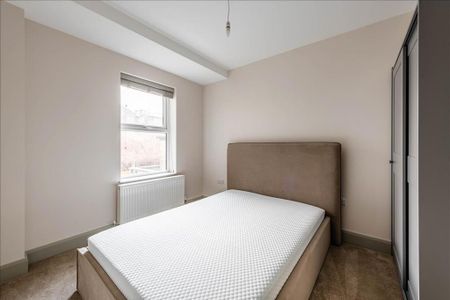 4 bedroom terraced house to rent - Photo 5