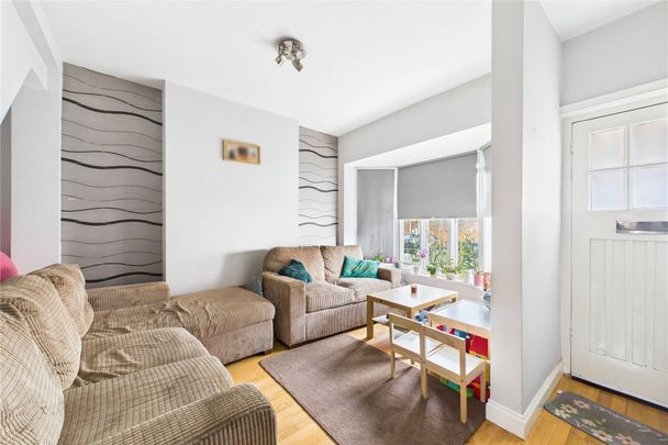 2 bedroom House in Rectory Road, Wokingham - Photo 1