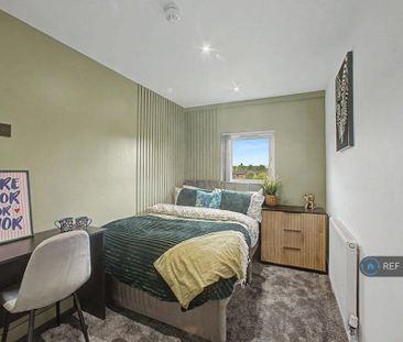 6 bedroom terraced house to rent - Photo 1