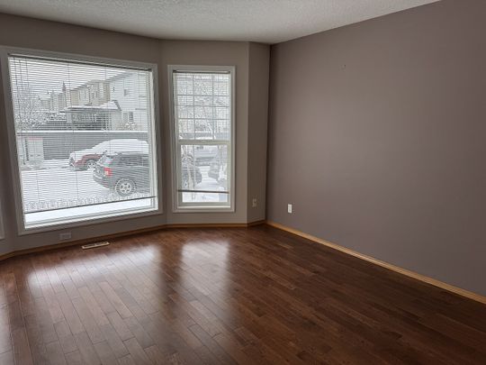 171 Bridlewood Common Southwest, Calgary - Photo 1