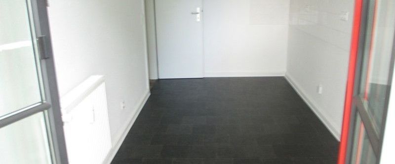 Neuer Bodenbelag, Balkon und Tageslichtbad! - Photo 1