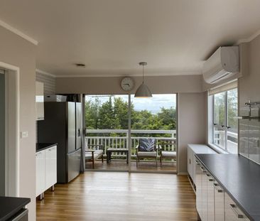 Spacious Harbour living - Photo 5