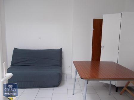 Location Appartement 1 pièce 13m² ST NAZAIRE 44600 - Photo 2