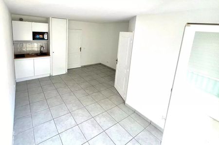 Location Appartement 2 pièces 37m² NICE 06000 - Photo 3