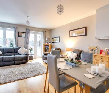 2 bedroom end of terrace house to rent - Photo 1