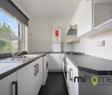 3 bedroom ground floor flat to rent - Photo 4