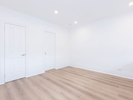 Architect-reinvented terrace with a studio retreat - Photo 5