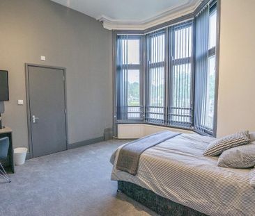 1 bedroom in a house share to rent - Photo 2