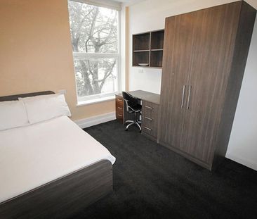 3 bedroom apartment to rent - Photo 4