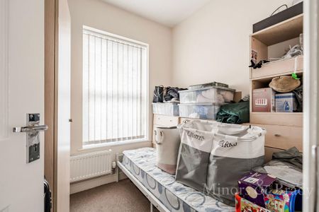 3 bedroom semi-detached house to rent - Photo 4