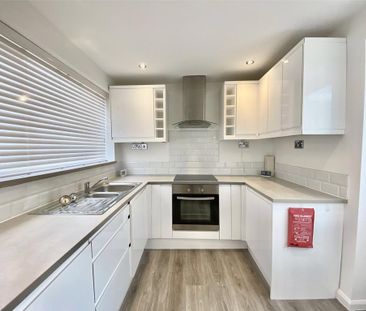 3 bedroom semi-detached house to rent - Photo 6