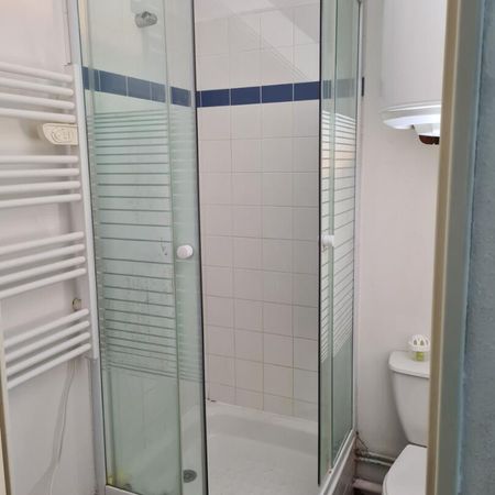 STUDIO meublé - idéal étudiant, - Photo 3