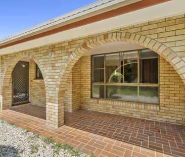 SPACIOUS TWO BEDROOM GROUND FLOOR UNIT - GREAT LOCATION! - Photo 5