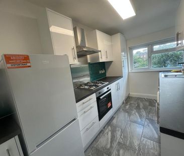 2 bedroom maisonette to rent - Photo 3