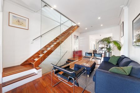 Expansive 249 sqm Three Bedroom Residence - Offered Unfurnished - Photo 2