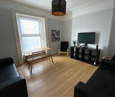 6 bedroom terraced house to rent - Photo 3