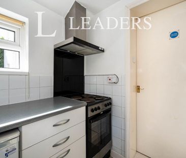 House to rent - Photo 4