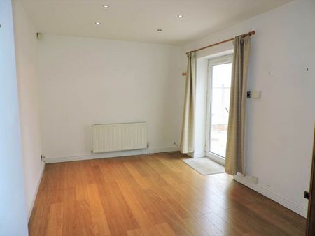 2 Bedroom Flat For Rent - Photo 3