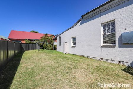 84 Rocket Street, Bathurst, NSW 2795 - Photo 4