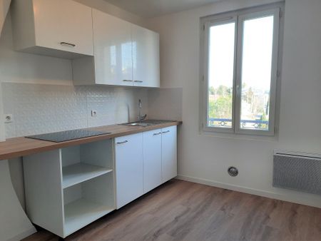 Location Appartement 1 pièce 33m² MARSEILLE 13ème - Photo 2