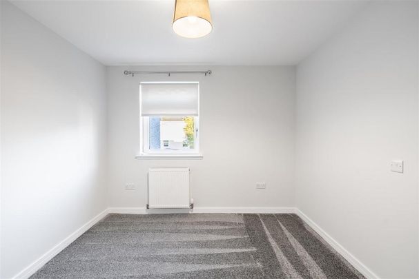 3 bedroom end of terrace house to rent - Photo 1