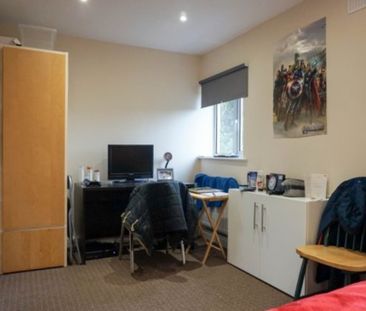 5 Bedroom Flat for rent in Ash Road - Photo 4