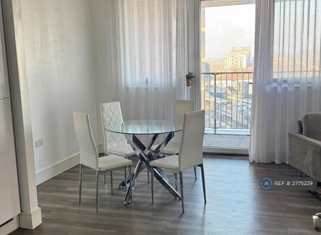 2 bedroom flat to rent - Photo 2