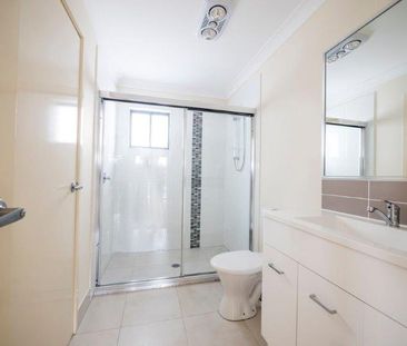 3 BEDROOM AIR CONDITION TOWN HOUSE - Photo 5