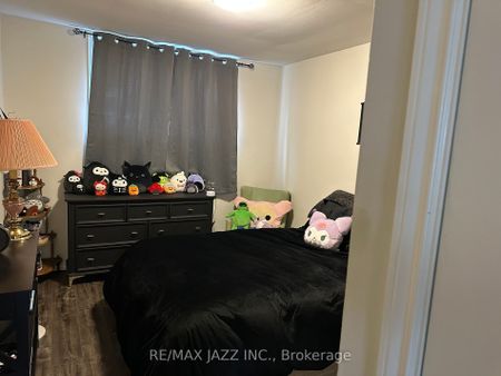 For Lease - 43 Wayne Avenue Unit# 2, Oshawa, Ontario - Photo 2