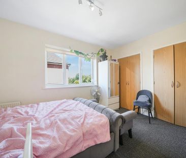 4 bedroom townhouse to rent - Photo 6