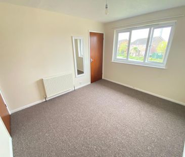 2 bedroom semi-detached house to rent - Photo 3