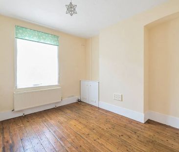 Sketty Road, Enfield, EN1 - Photo 1