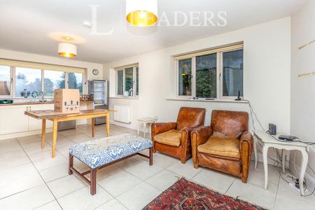 4 bedroom house to rent - Photo 2