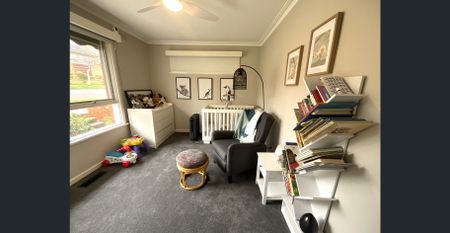 PRIME LOCATION - Photo 2