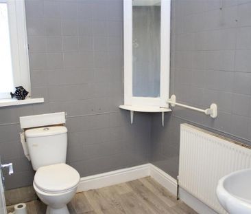 4 bedroom terraced house to rent - Photo 1