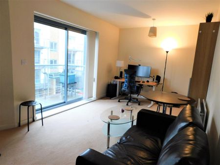 1 bedroom flat to rent - Photo 2
