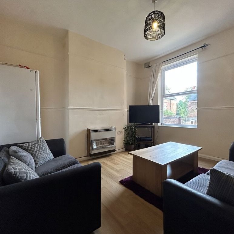 Portland Road Arboretum, Nottingham - Photo 1