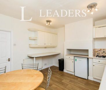 2 bedroom semi-detached house to rent - Photo 2