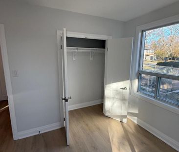 For Lease - 156 Westside Drive Unit# MAIN, Oakville, Ontario - Photo 2