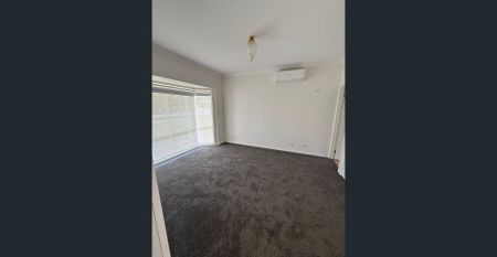 SUIT WORK FROM HOME OFFICE OR SMALL BUSINESS (STCA) on double block - Photo 2