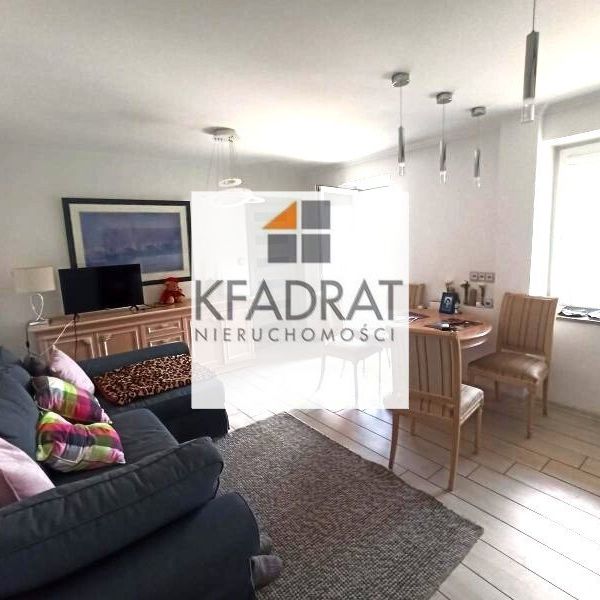 Stare Miasto, 2 pokoje, duży balkon. Polecam. - Zdjęcie 1