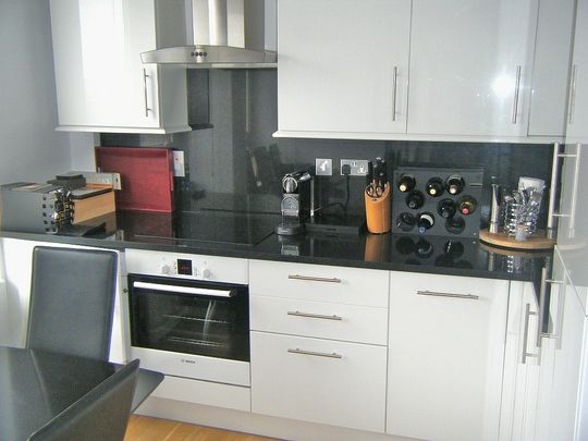 1 Bed Flat, Dufours Place, W1F - Photo 1