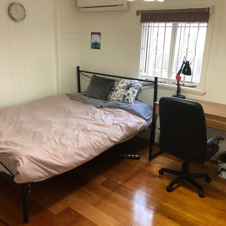 Kelvin Grove - Photo 1